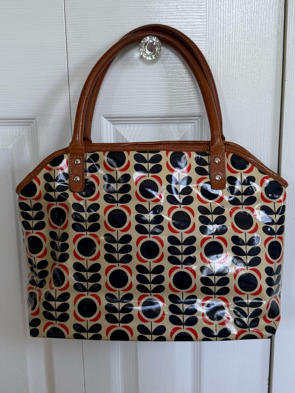 Orla Kiely Classic Flower and Stem Pattern Bag - Picture 2 of 16